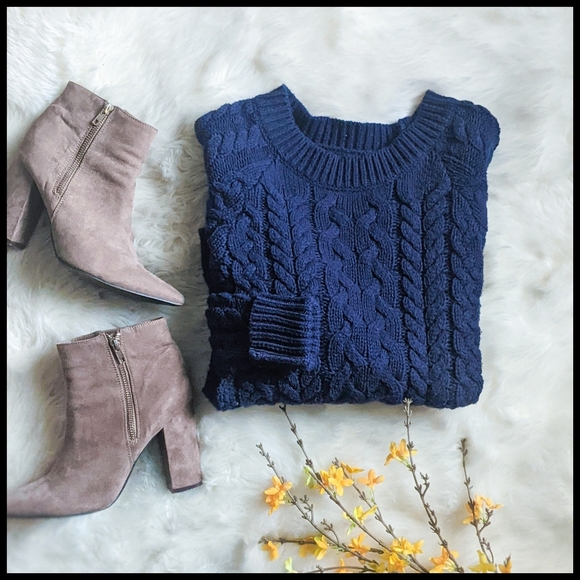aerie Sweaters - Final Price Aerie Cable Knit Sweater in Navy